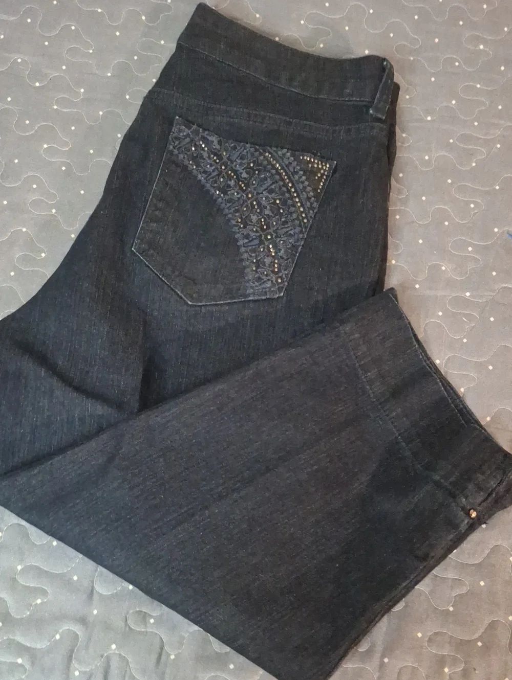 Gloria Vanderbilt Jordyn Embellished Dark Blue Women's Cropped Jeans size 8
